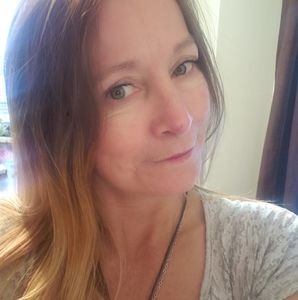 Meet your Posher, Dana